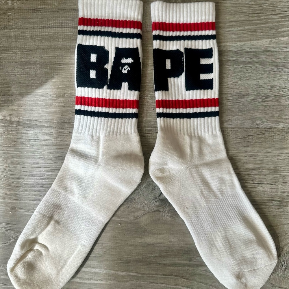 BAPE // A Bathing Ape Striped Crew Socks • Cream/Black/Red • Size Large • BNWT
